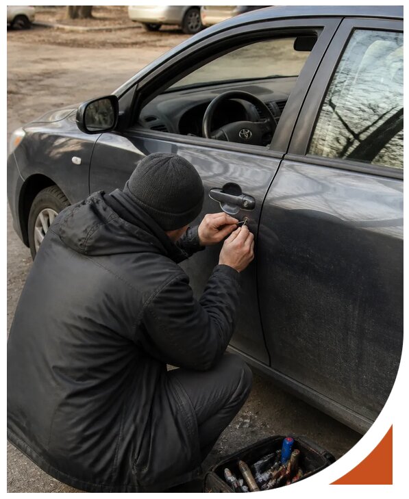 Профессиональное вскрытие автомобиля Тойота без повреждений в Лянторе
